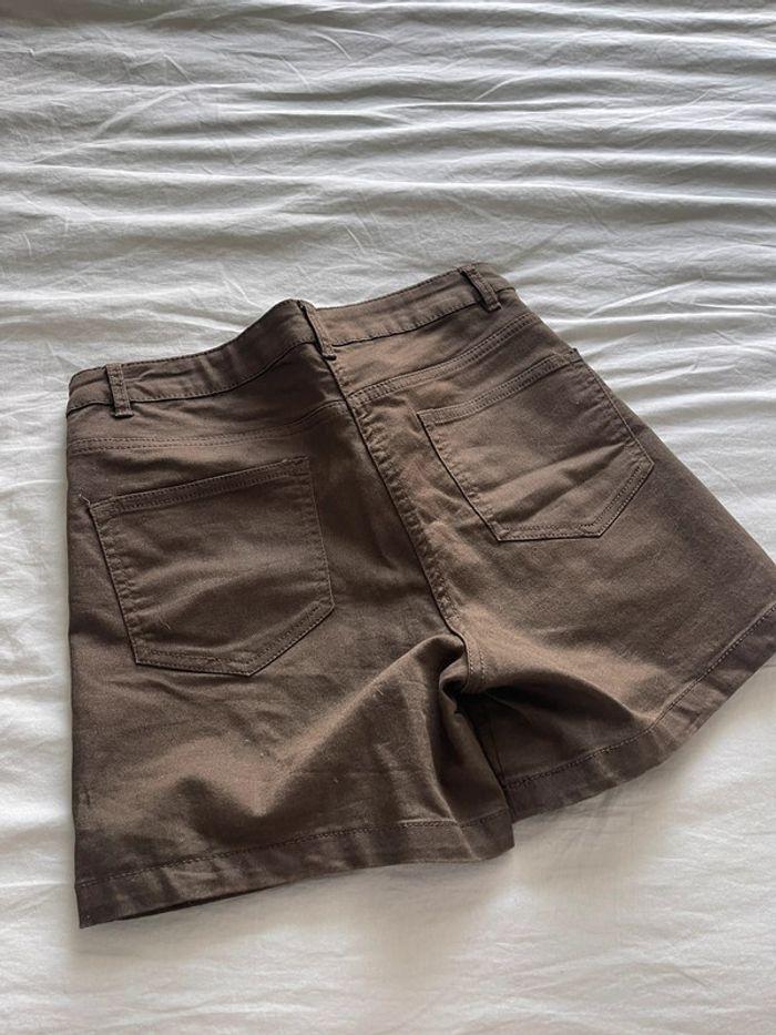 short marron femme - photo numéro 4