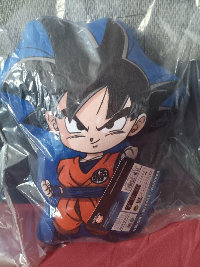 Petit coussin forme dragonballz - photo numéro 1