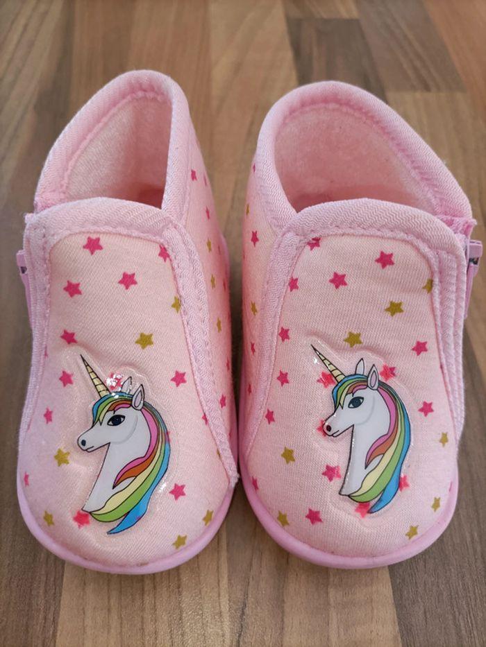 Chaussons roses licorne 🦄 19 - photo numéro 2