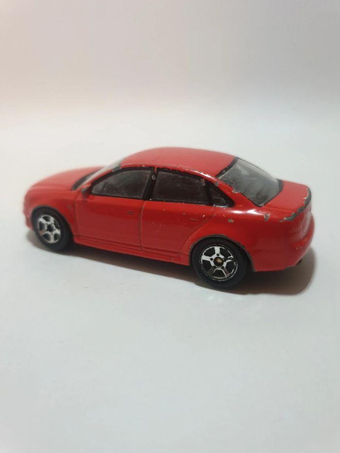 RealToy Audi RS4 Rouge à l'échelle 1/59 - photo numéro 10