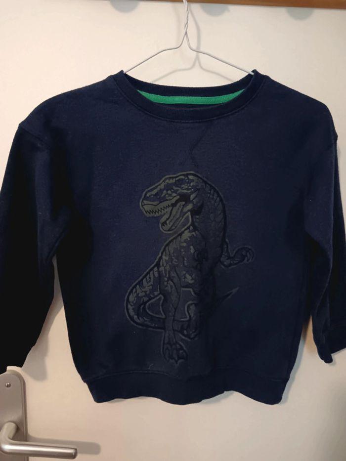 Pull motif dinosaure garçon taille 5-6 ans - photo numéro 1