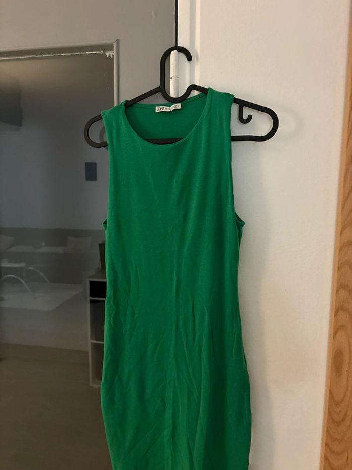 Robe verte Zara - photo numéro 1