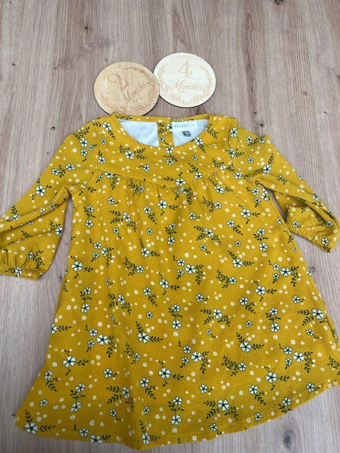 Robe moutarde longues manche à fleurs 2ans - photo numéro 1