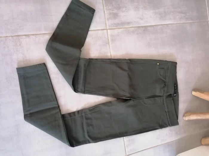 Pantalon neuf taille 36 kaki - photo numéro 3