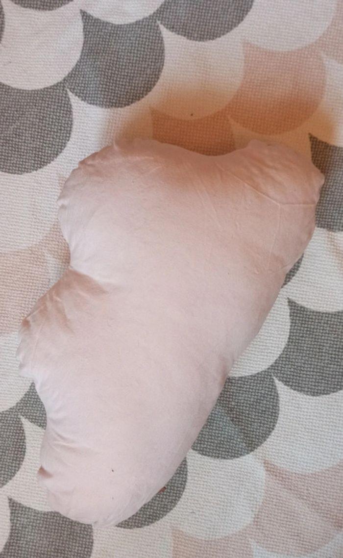 Coussin nuage rose - photo numéro 2