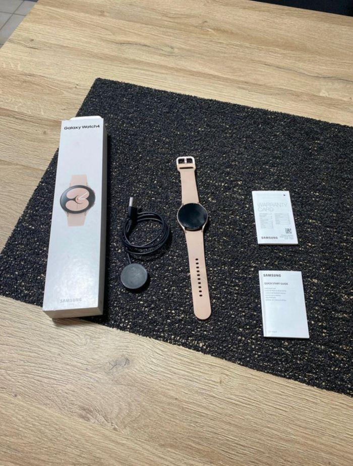 Montre Samsung galaxy Watch 4 - photo numéro 1