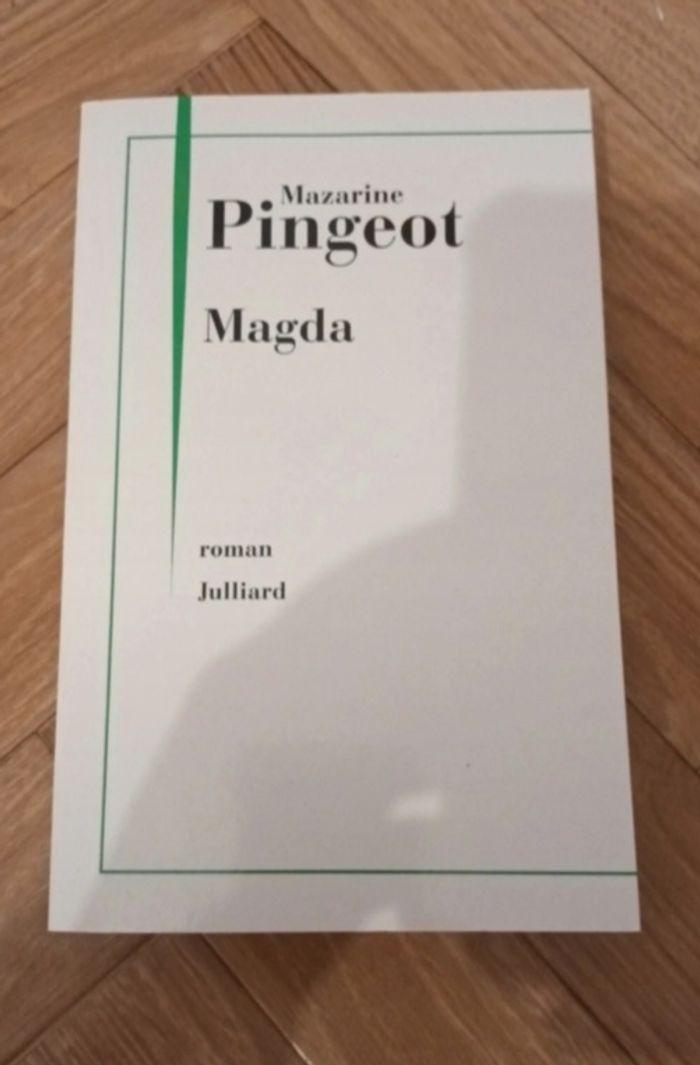 Livre de mazarine pingeot : magda - photo numéro 1