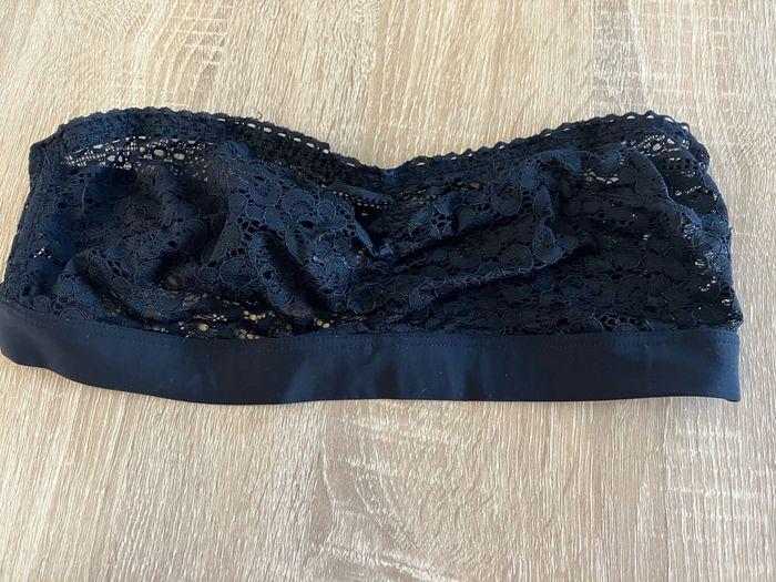 Soutien-gorge en dentelle sans bretelles - photo numéro 1