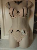 Ensemble de lingerie neuf avec armatures léger rembourrage 85 C et M pour le shorty