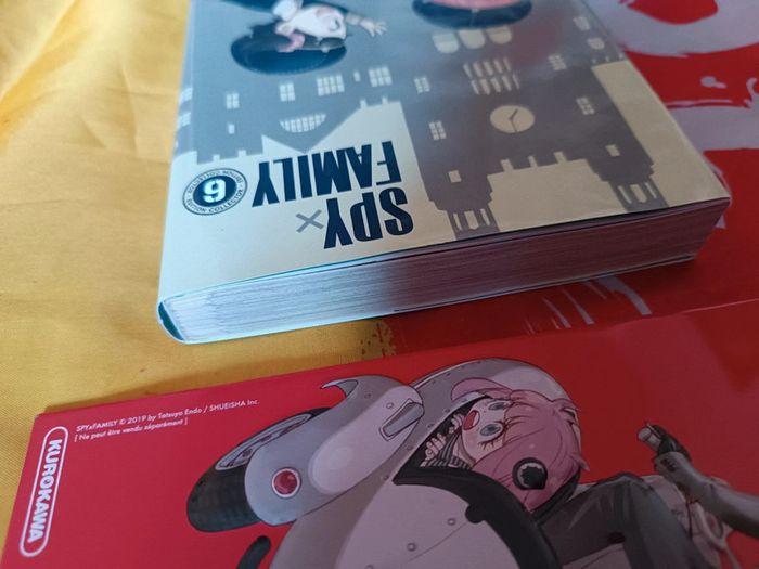 Manga Spy x family 6 édition limitée complète avec plaque - photo numéro 4