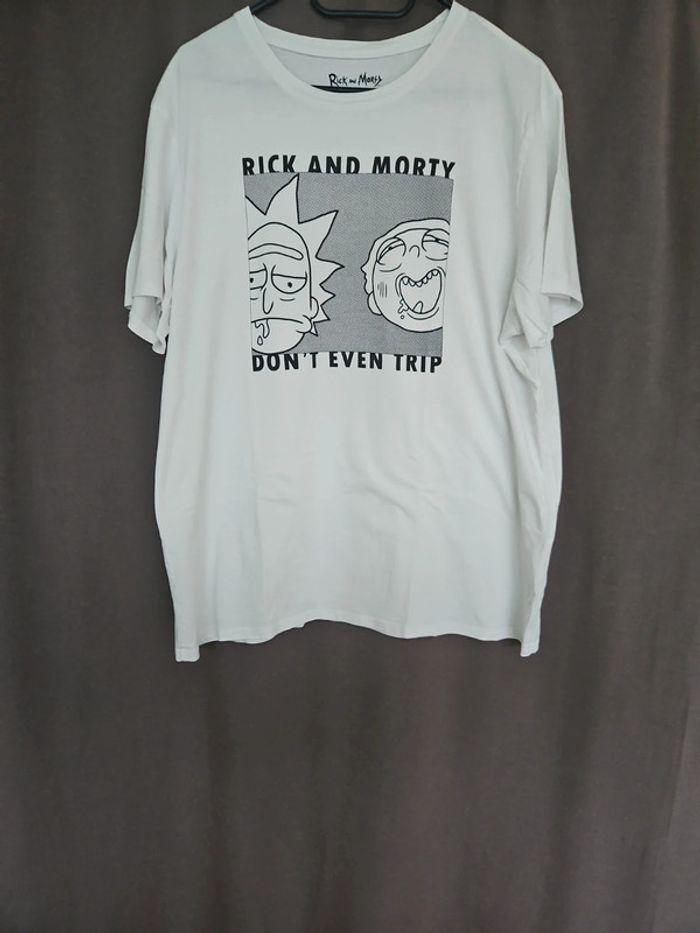 Tshirt rick and morty taille xl - photo numéro 1