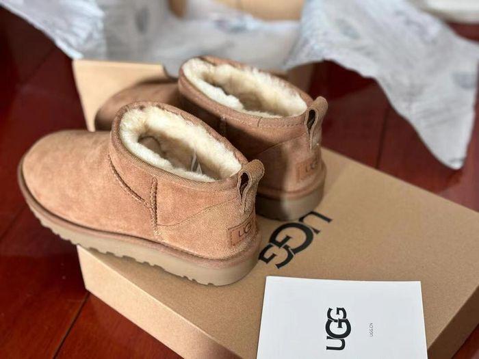 UGG snow boots EU 38 - photo numéro 1