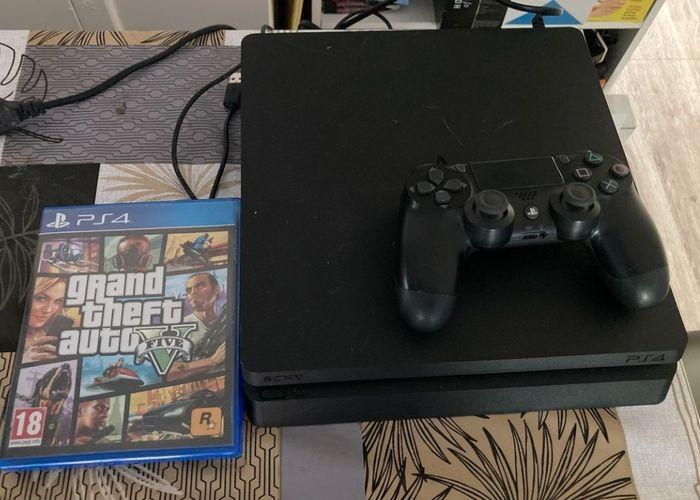 PS4 Slim 500go + Une manette + JEU GTA 5 - photo numéro 2