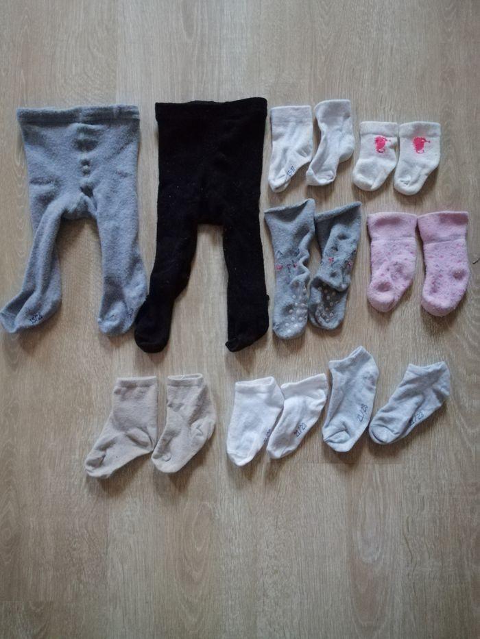 Lot chaussettes et collants - photo numéro 1