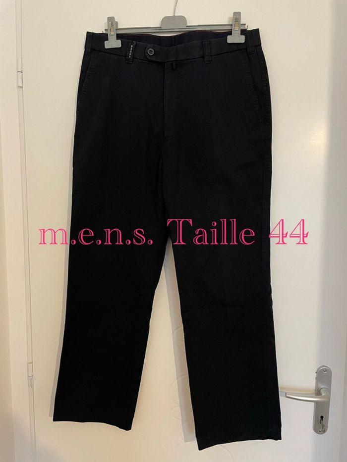 Pantalon chino bleu marine taille haute coupe droite m.e.n.s. Heinecke & Klaproth taille 44 - photo numéro 1