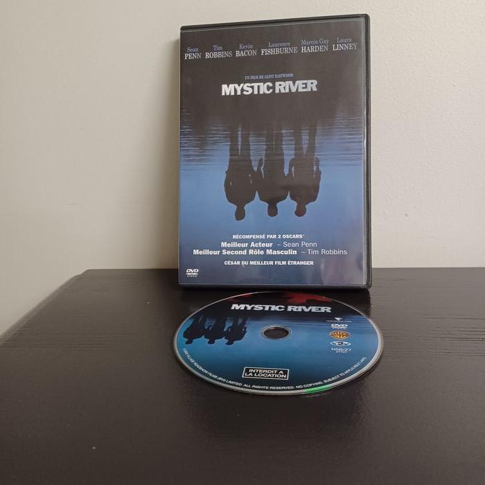 DVD Mystic River très bon état - photo numéro 1