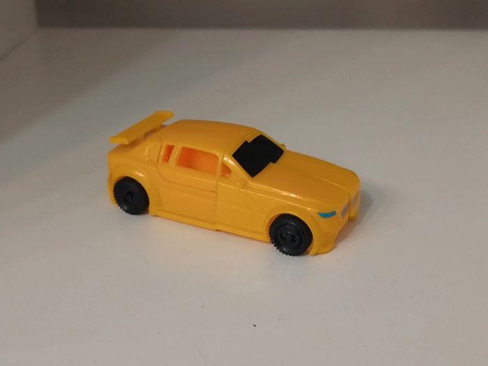 Voiture jaune transformers McDonald's happy meal - photo numéro 3