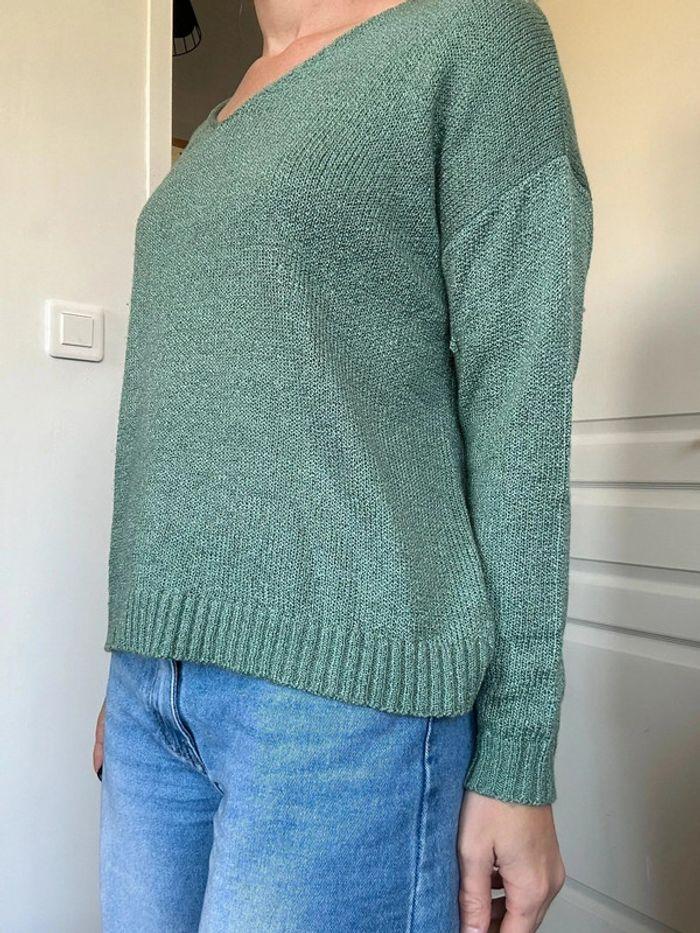 Pull maille col V vert Kiabi taille 38 💖 - photo numéro 5