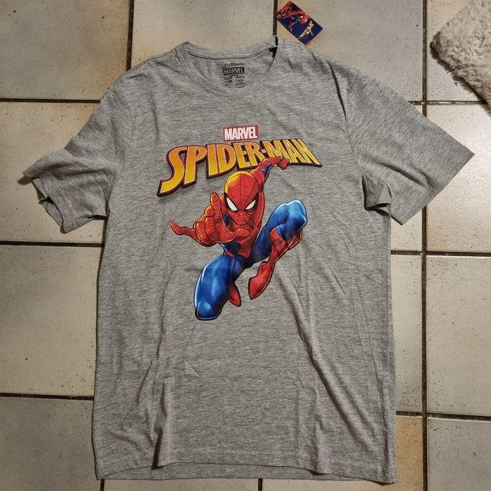 tee-shirt Marvel Spiderman taille S 🎁 neuf 🎁 - photo numéro 1