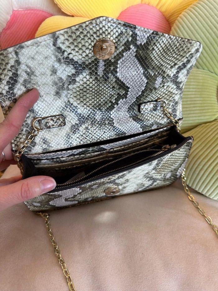 Sac bandoulière Galeries Lafayette en simili cuir motif serpent chaîne dorée neuf - photo numéro 5