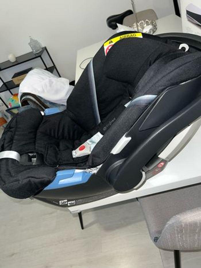 Cosy cybex et adaptateur - photo numéro 2