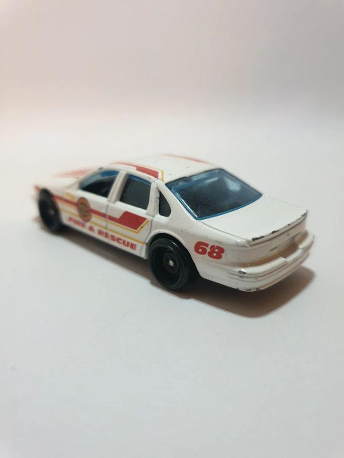 Hot Wheels Chevrolet '96 Chevy Impala SS, 2019 - photo numéro 8