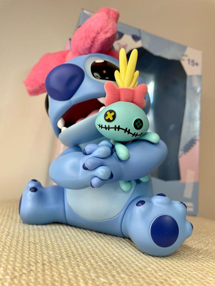 Figurine Disney Stitch et son doudou souillon - photo numéro 7