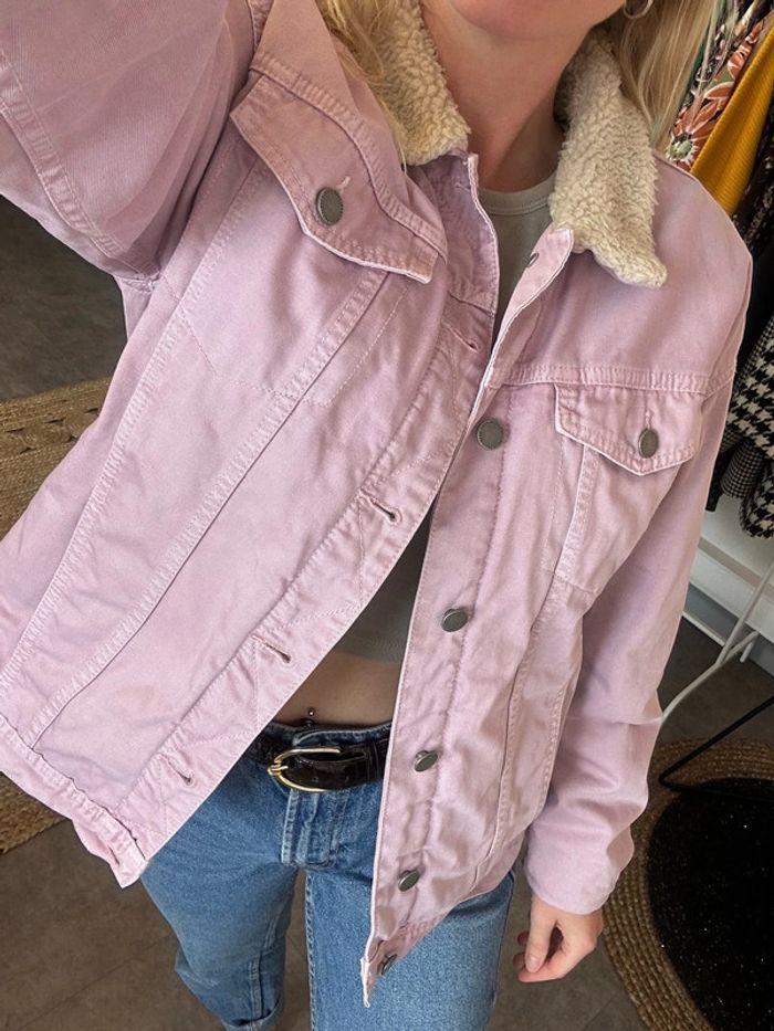 Veste en jean Roxy rose pâle avec fausse fourrure XS ample - photo numéro 2