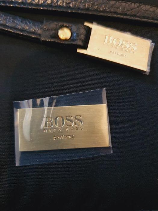 Pochette à Maquillage "HUGO BOSS" Neuve sous blister. - photo numéro 3