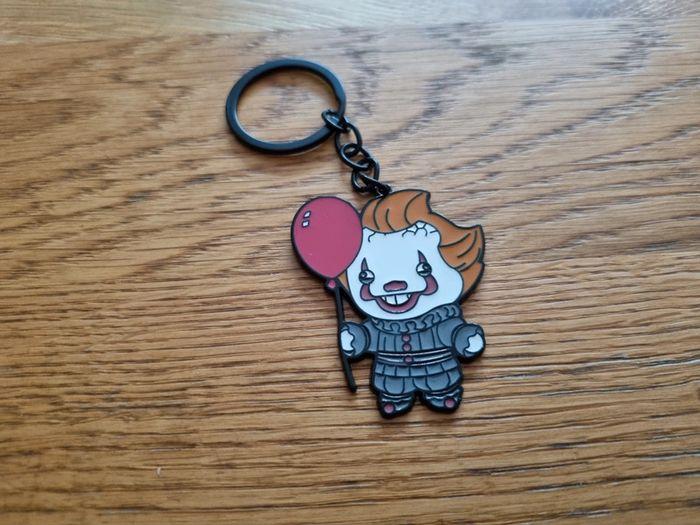 Porte clef halloween 🎃 pennywise - photo numéro 1