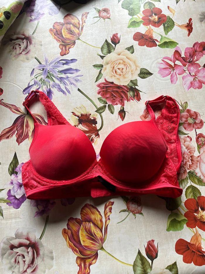 Soutien gorge rouge sapph dentelle push up - photo numéro 1