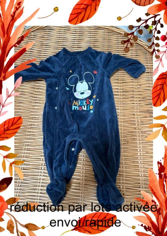 Très beau pyjama Mickey orchestra Disney 9 mois - photo numéro 1