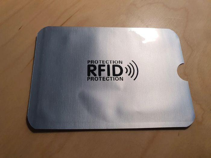 Étui de Protection RFID pour Cartes Bancaires et autres - Pratique et Anti-Vol de Données - photo numéro 2