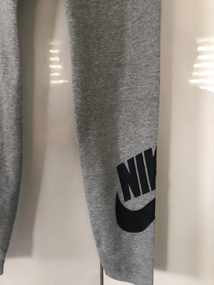 Legging collant nike . Taille 34 - photo numéro 3