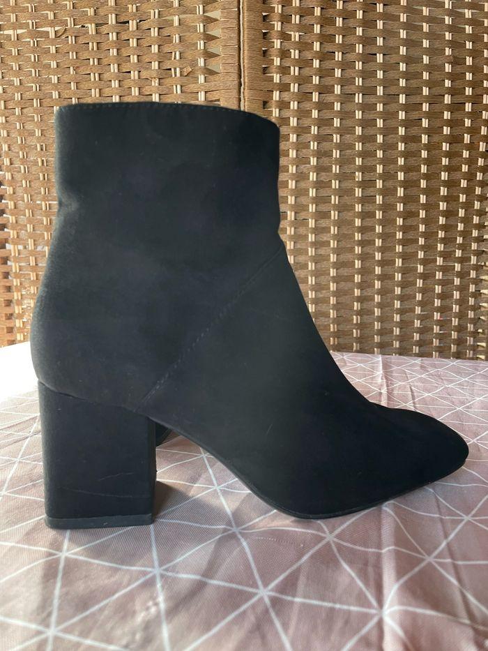 Bottines Zara  Trafaluc nubuck noir - photo numéro 1