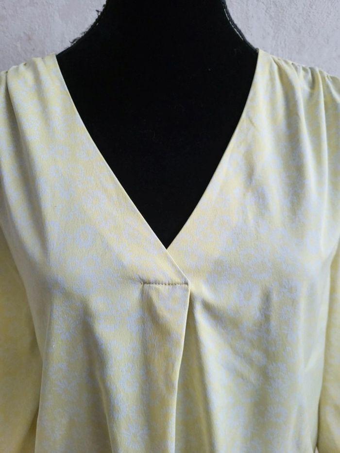 Blouse fleurie jaune blanc C&A taille 52 - photo numéro 4