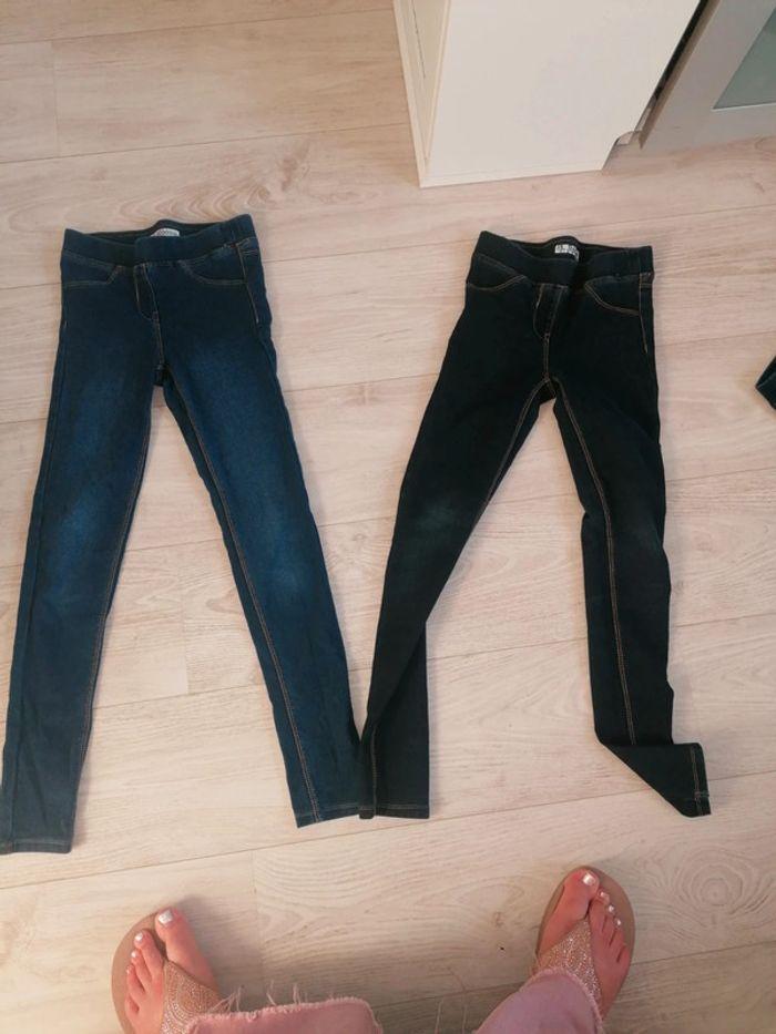 Lot 2 jeggings kiabi taille 10 ans - photo numéro 1