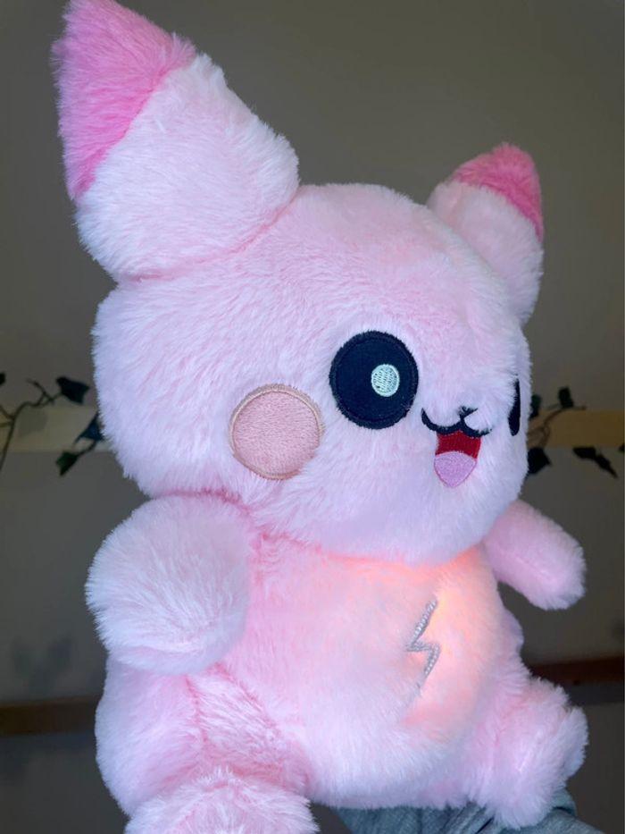 Peluche lumineuse Pokémon Pikachu qui respire - photo numéro 11