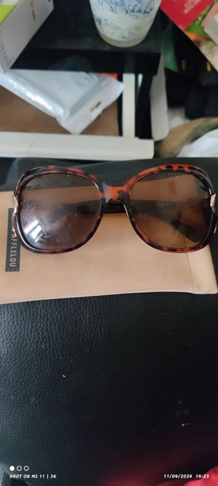 Lot de 2 paires de lunettes pour femme avec pochettes - photo numéro 2