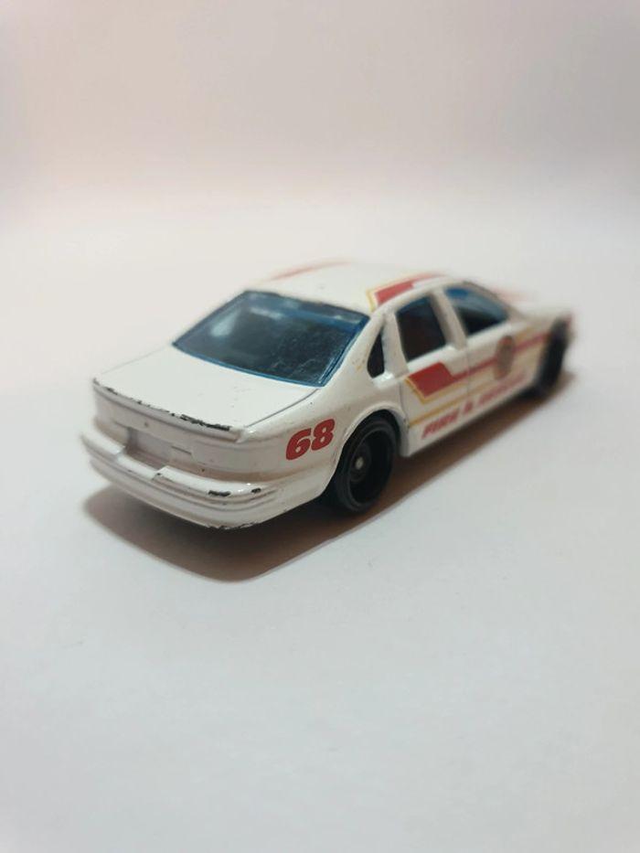 Hot Wheels Chevrolet '96 Chevy Impala SS, 2019 - photo numéro 6