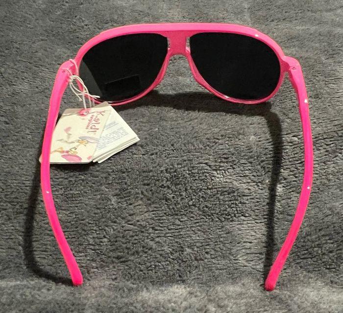 Lunette de soleil enfant fille rose fluo neuve et étiqueté - photo numéro 4