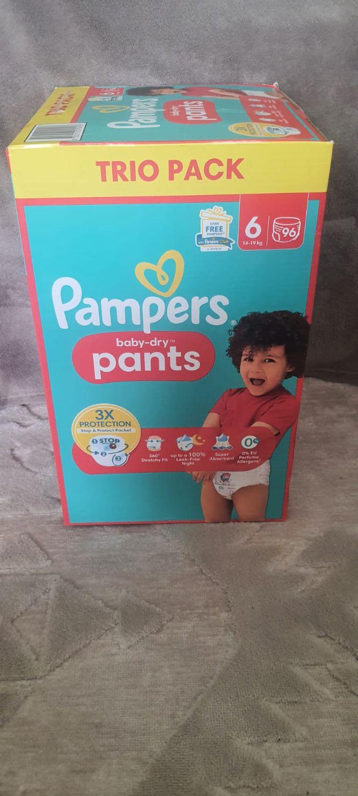 Troi pack couche Pampers taille 6 pants