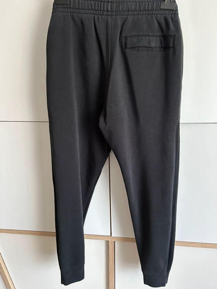 Pantalon survêtement Nike taille S - photo numéro 2