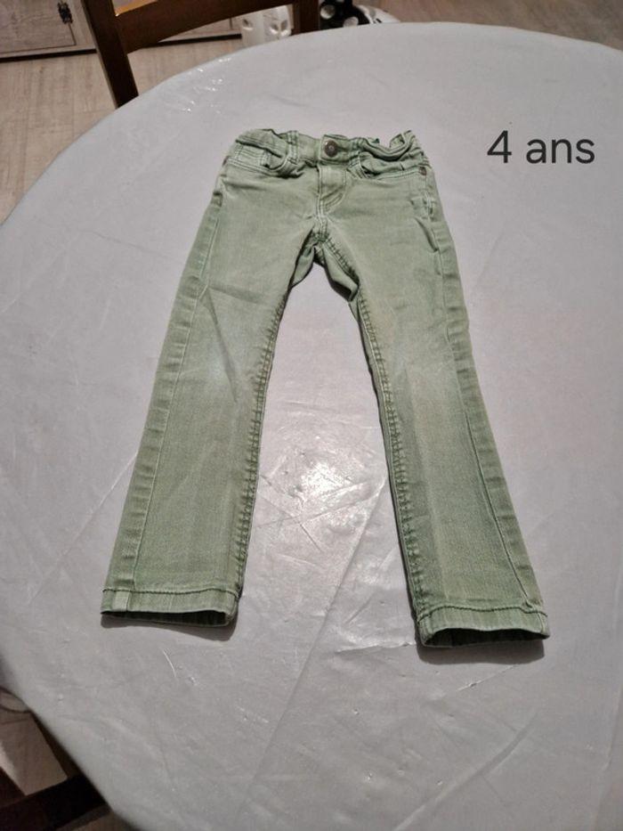 Jeans 4 ans - photo numéro 1