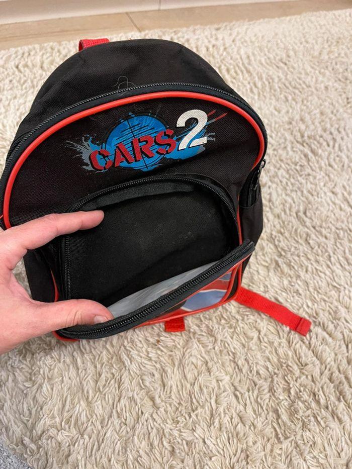 Petit sac à dos Cars 2 pour les tout petits - parfait état - photo numéro 3