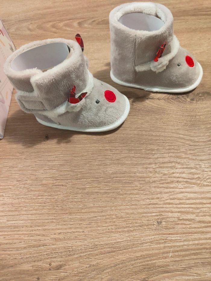 Chaussons de Noël 6-12 mois neuf avec étiquette - photo numéro 3