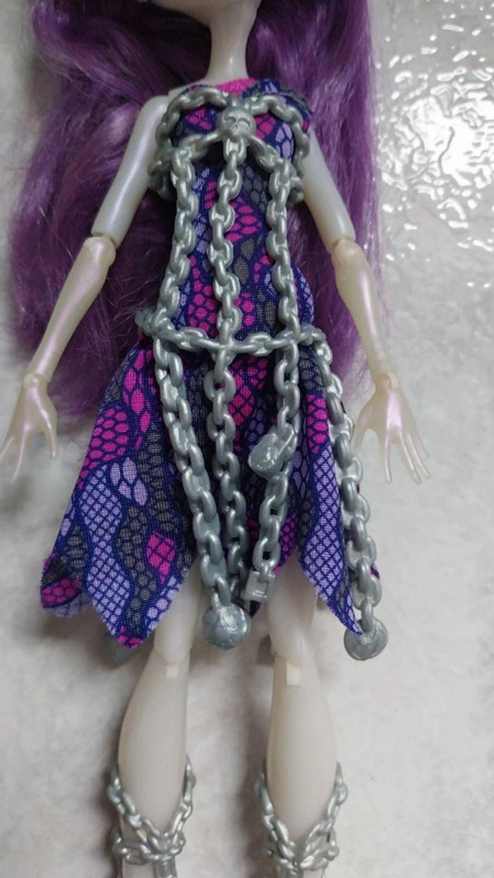 Poupée monster high spectra haunted - photo numéro 3