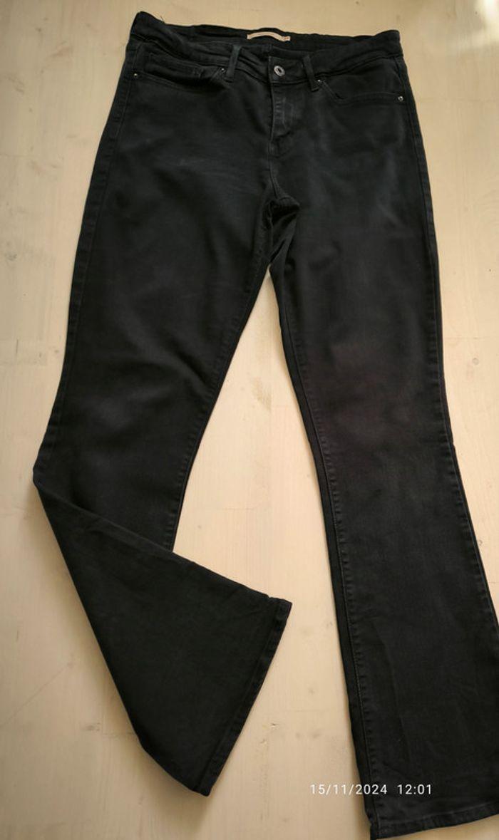 Jean Levi's bootcut noir taille 40 (30 us) - photo numéro 1