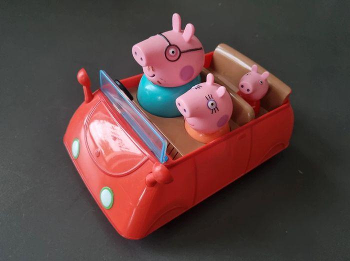 Voiture peppa pig - photo numéro 1