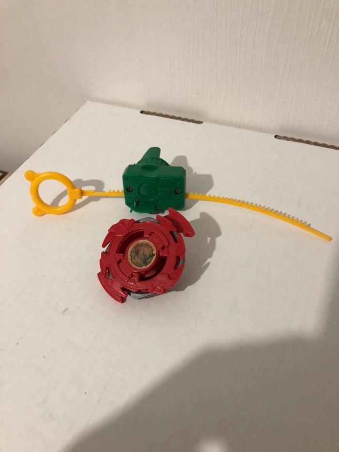 Toupie Beyblade vintage Hasbro 2002 - photo numéro 1